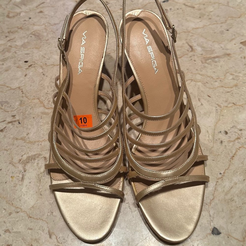 NWT Via Spiga Size 10 Matte Gold Strappy Pump Sandals